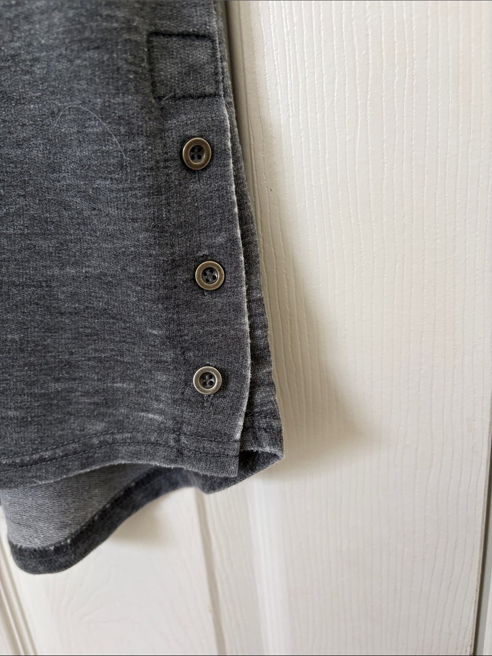 Washed Gray V-Neck 3/4 Sleeve Pullover Top - Picture 2 of 6